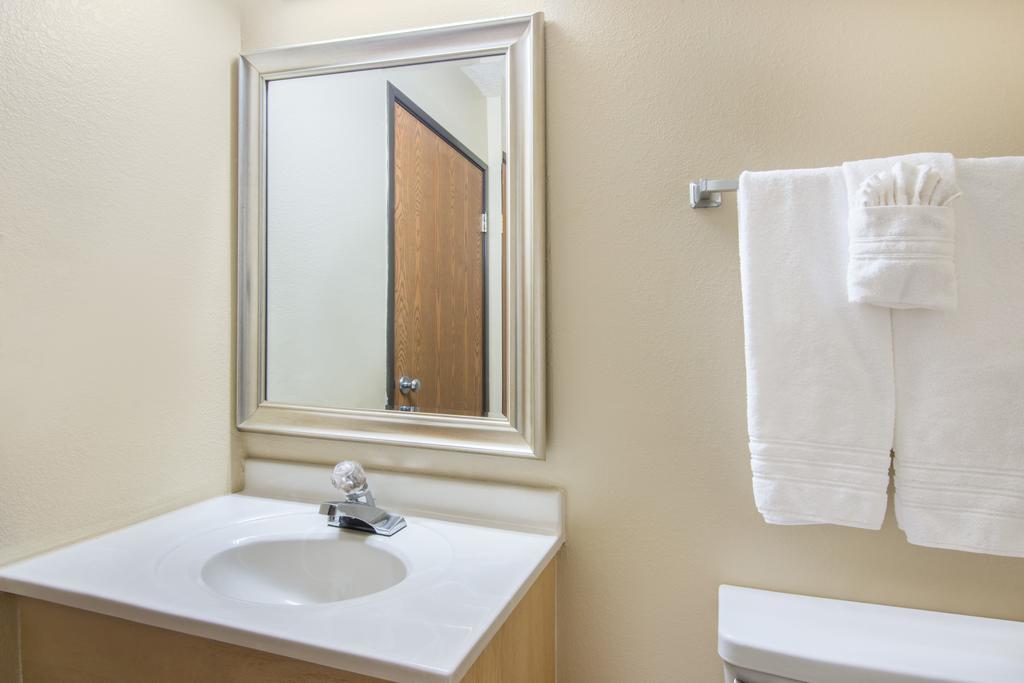 Motel Super 8 By Wyndham Portales Extérieur photo