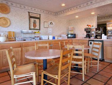 Motel Super 8 By Wyndham Portales Restaurant photo